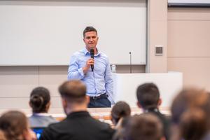 1_a_jelenlegi_penzugyi_rendszer_hibai_es_a_nemzeti_penz_reformlehetosegei_2025-2