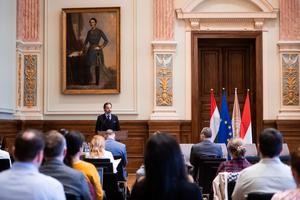 1_kozbeszerzes_es_integritas_2025-2