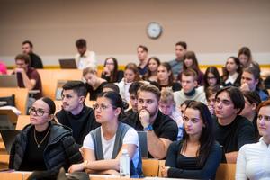 2_a_jelenlegi_penzugyi_rendszer_hibai_es_a_nemzeti_penz_reformlehetosegei_2025-2