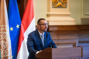 4_10_eves_a_kozbeszerzesi_torveny_2025-2