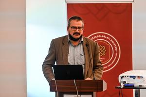 4_alkotmanyjogi_es_osszhasonlito_kozjogi_tanszek_konyvbemtuato_2021-2