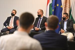 5_alkotmanyjogi_es_osszhasonlito_kozjogi_tanszek_konyvbemtuato_2021-2