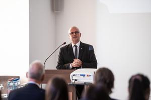 6_kormanyzaselmelet_kormanyzastudas_tarsadalmi_jollet_2025-2