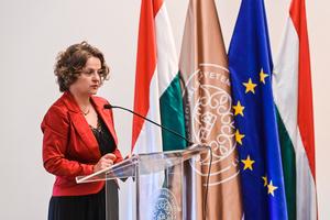 2_vekas_lajos_fejezetek_a_magyar_maganjogtudomany_tortenetebol_konyvbemutato_2022-2