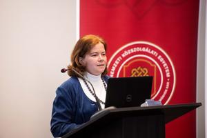 8_az_alkotmanyos_ontudat_erositese_es_a_demokraciara_neveles_2026-2